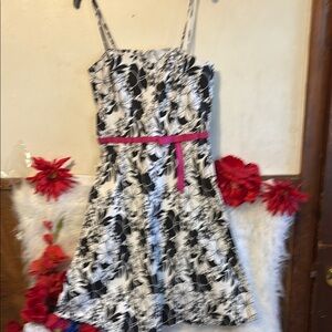 Black and White Sleeveless Fit and Flare Cocktail Dress